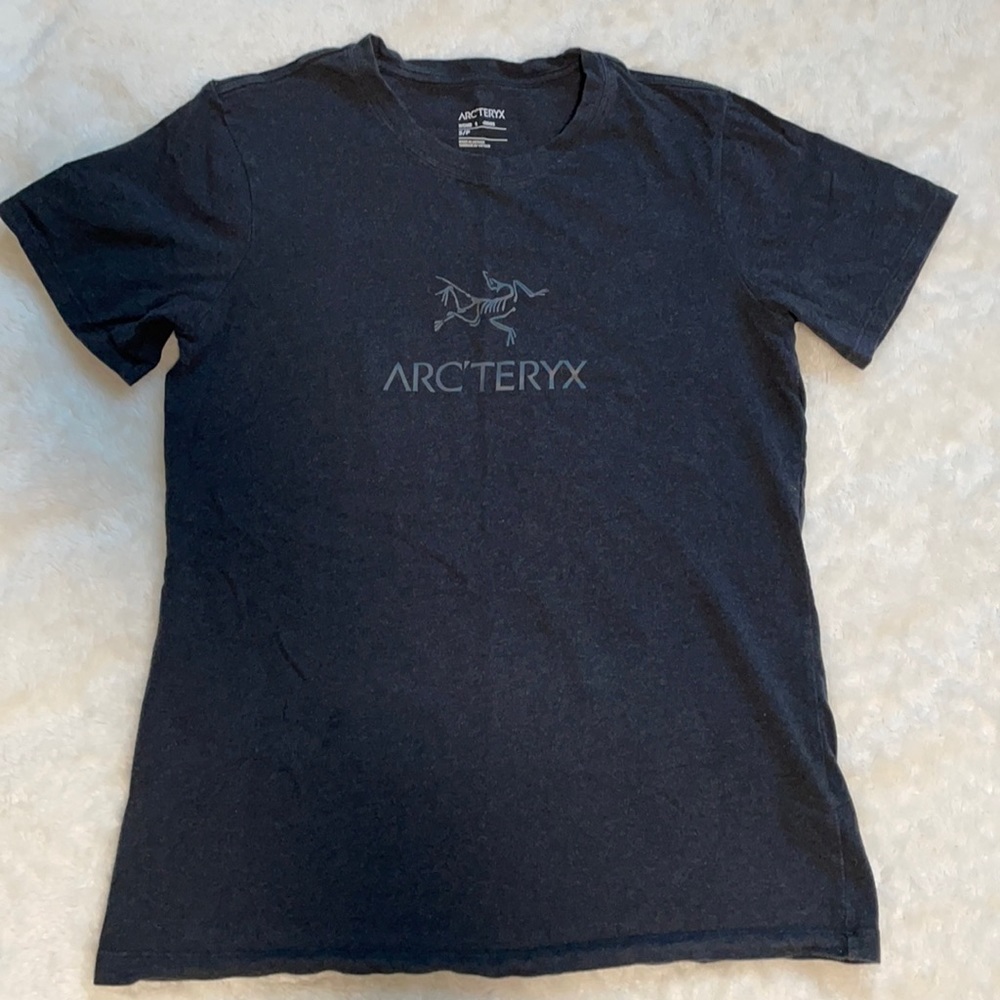 Arc’teryx women’s tee shirt - Picture 1 of 2